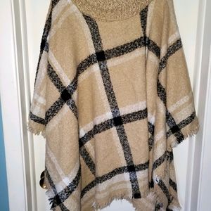 Turtleneck sweater poncho